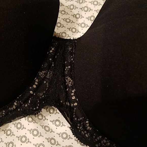 Bezier 36D Bra - Picture 2 of 4